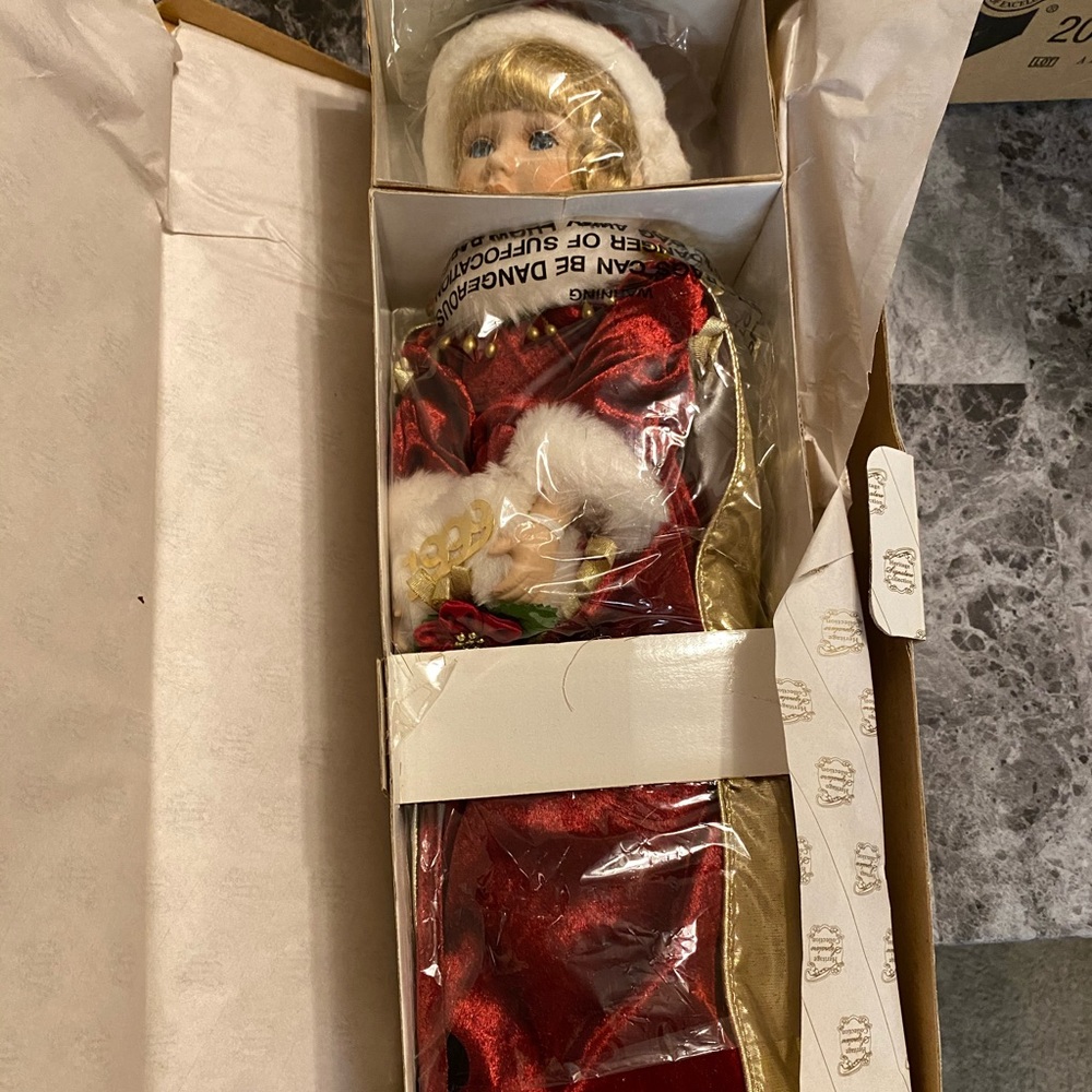 Heritage Signature Collection Porcelain Doll